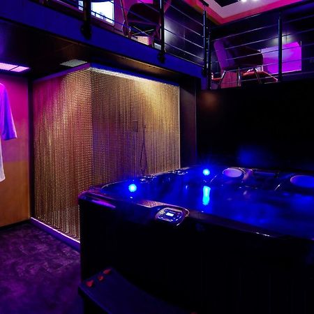 Mieuxqualhotel Jacuzzi Privatif Love Room Burdeos Exterior foto